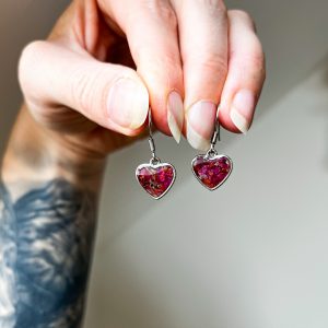 Rosenblätter Ohrringe, Herzform, silbern