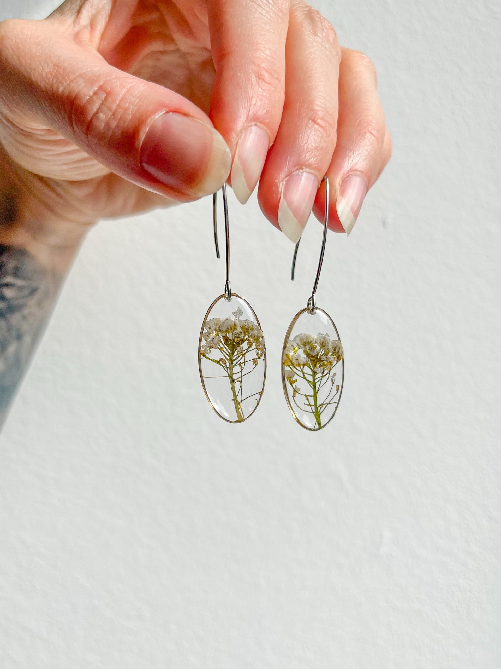 Steinkraut Ohrringe, oval, silbern
