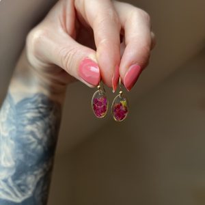 Rosenblätter Ohrringe, oval, golden